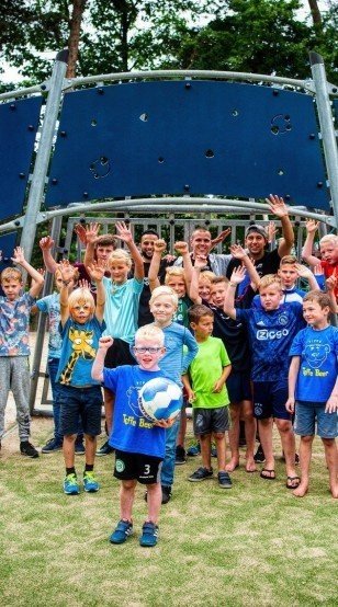 Multifunktionaler Sportplatz